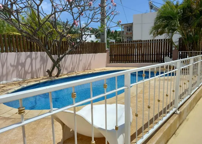 Waynes\' Villa